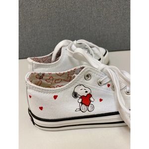 COPY - Peanuts Snoopy canvas sneaker childs size 7 NEW white with snoopy boy gi…